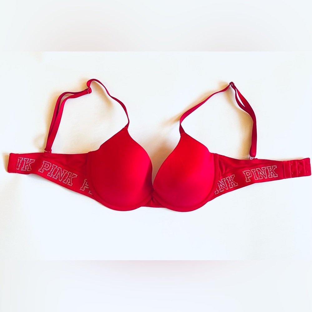 Victoria’s Secret Pink Wear Everywhere T shirt Lightly Lined Logo Red Bra 32D
